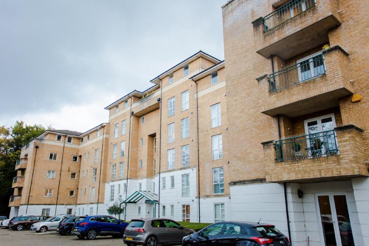 The Sparkford Gardens - Lovely 2Bdr With Balcony Лондон Экстерьер фото