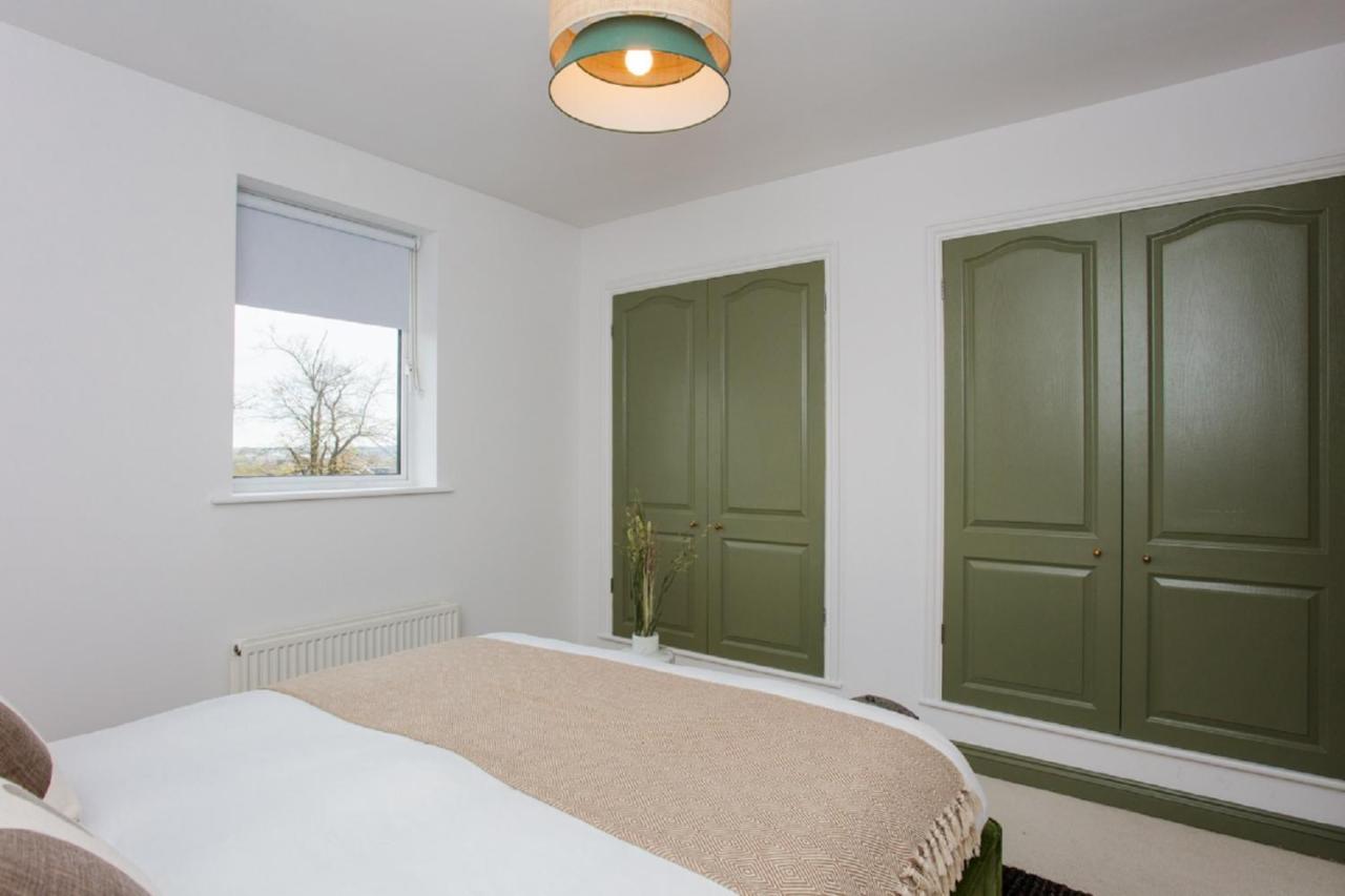 The Sparkford Gardens - Lovely 2Bdr With Balcony Лондон Экстерьер фото